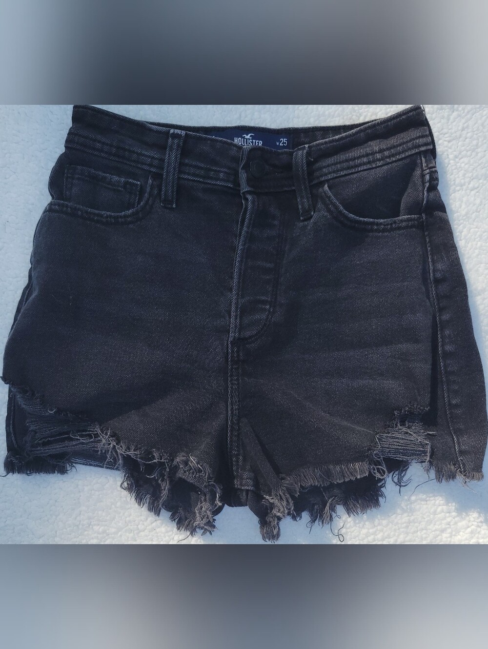 Hollister Curvy Ultra High Rise Mom Shorts W25 Black Distressed Raw Hem Denim